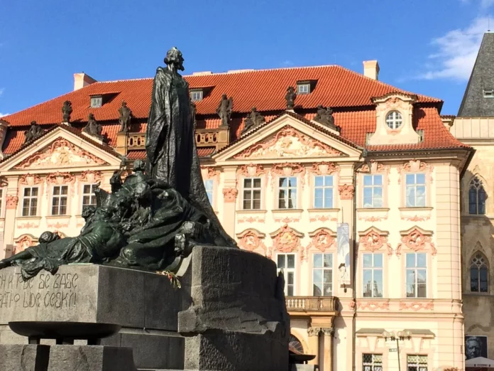 Пам’ятник Яну Гусу в Празі