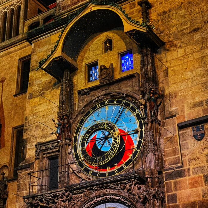 Староміський астрономічний годинник