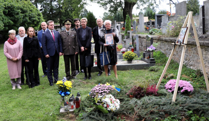 Посол України в Чехії та родина загиблого чеха