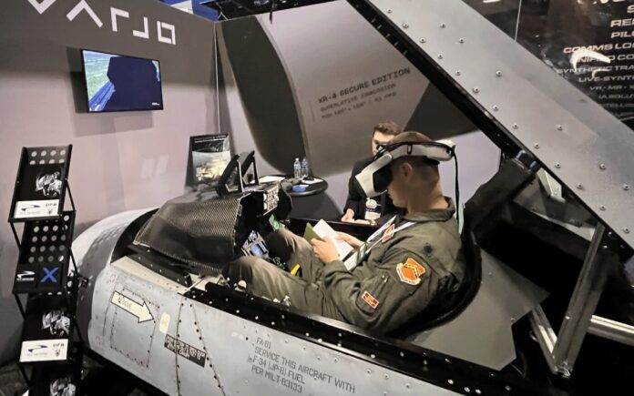 Симулятор F-16