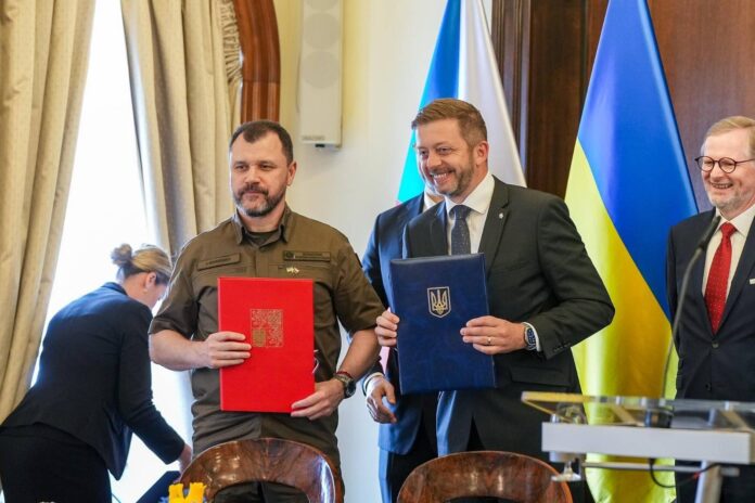 Міністри внутрішніх справ Чехії та України Віт Ракушан та Ігор Клименко