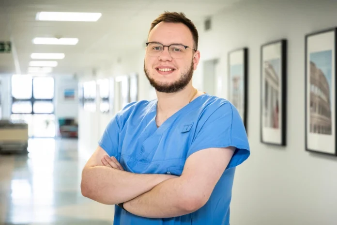 Хірург з України Ростислав Бублій