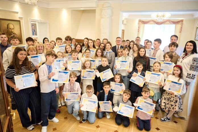 українські діти посольство України в Чехії нагородження